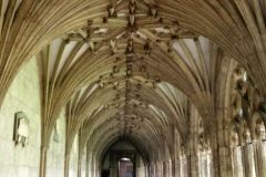 Canterbury-Cathedral-14